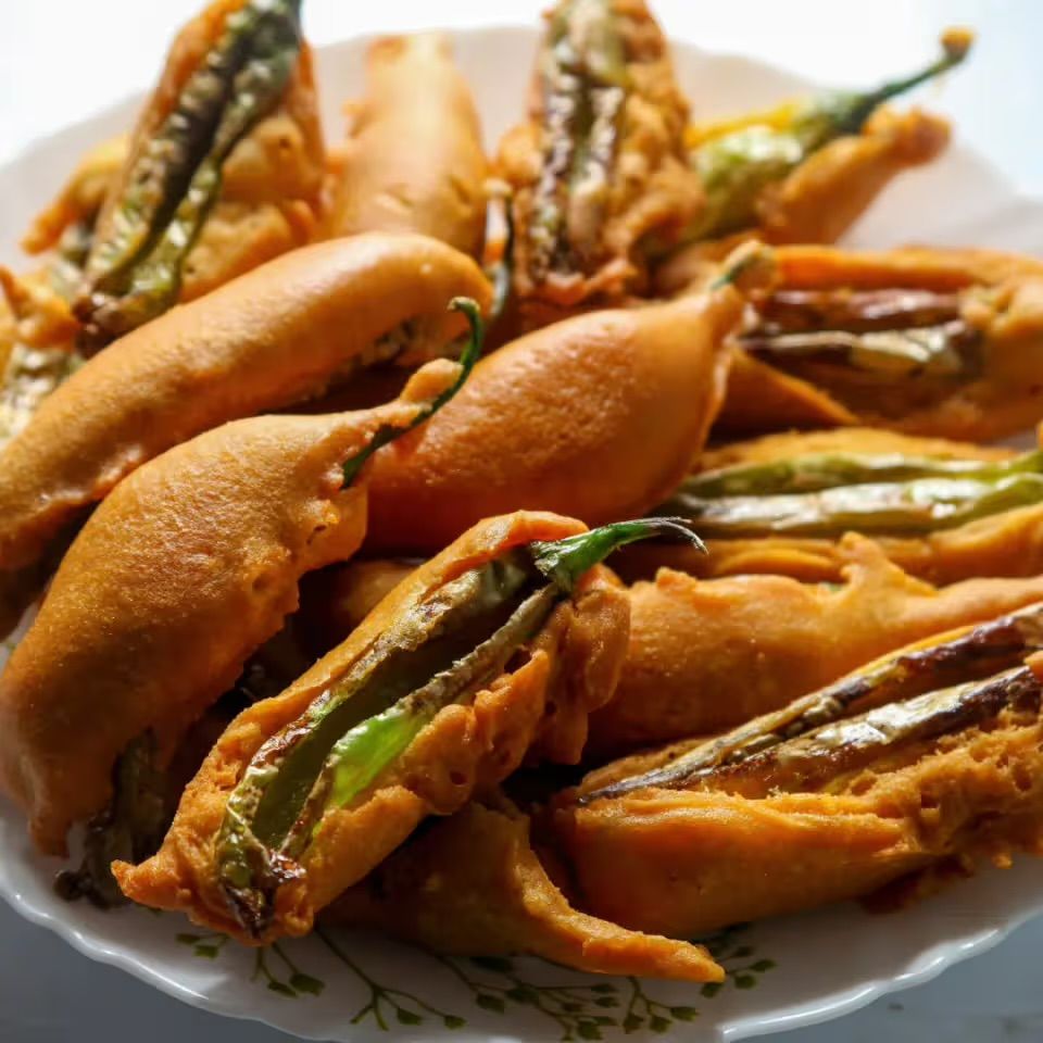 Mirchi bajji