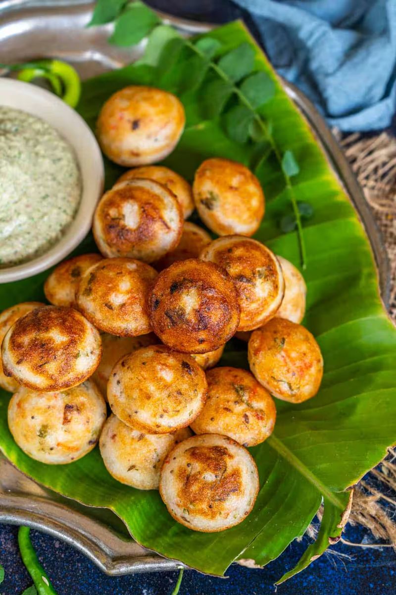 Paniyaram with chutney